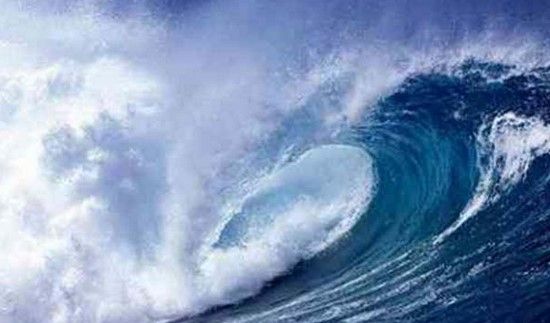 Akibat Cuaca Buruk dan Gelombang Tinggi Seluruh Rute Pelayaran di NTT Dittutup Sementara