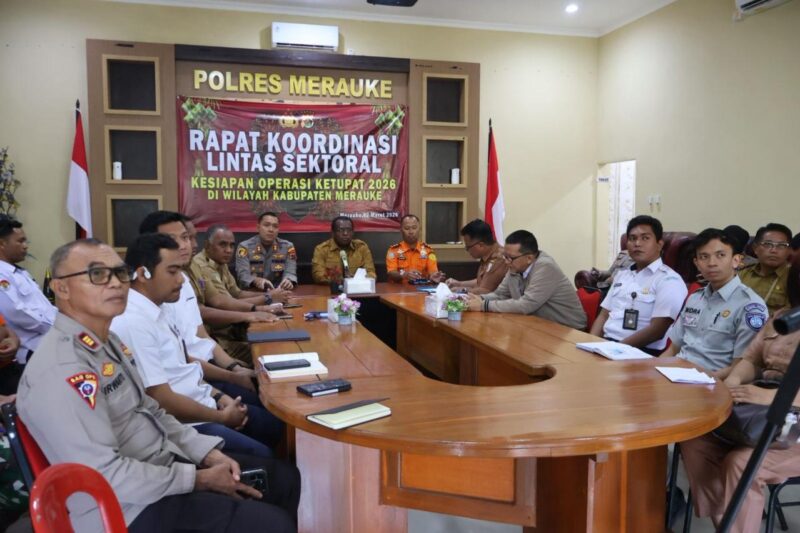 Polres Merauke Bersama Forkopimda Mengikuti Rapat Koordinasi Lintas Sektoral Via Zoom tentang Kesiapan Operasi Ketupat 2026 – Tribatanews POLDA Papua
