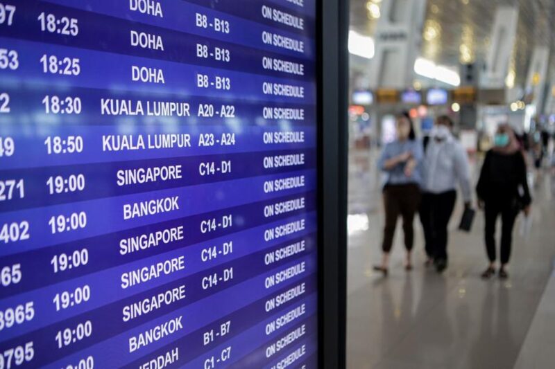 AS-Israel Serang Iran, Sederet Penerbangan Timteng dari Soetta Ditunda